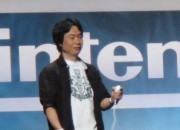 Miyamoto plays Wii